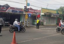 Personil Polsek Tambakboyo Laksanakan Commander Wish Pagi