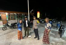 Hadir Ditengah Warga Bhabinkamtibmas Polsek Senori Polres Tuban Polda Jatim Berikan Himbauan Kamtibmas