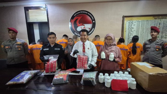 WhatsApp Image 2025-10-29 at 13.00.59