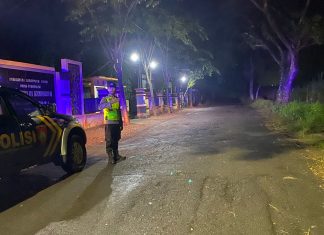Tengah Malam Hingga Dini Hari, Polisi Polsek Kenduruan Polres Tuban Gelar Blue Light Patrol