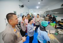 Kapolri dan Ketua Komisi IV DPR Tinjau SPPG YKB Polres Karanganyar, Dukung Penuh Program MBG