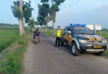 Antisipasi 3C dan Kejahatan Jalanan, Polisi Polsek Kenduruan Polres Tuban Gelar Patroli Menjelang dan Sesudah Sholat Maghrib