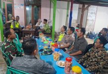 Sinergi TNI Polri, Polsek Kenduruan Polres Tuban bersama Koramil Kenduruan gelar Pengamanan Jaranan di Desa Bendonglateng