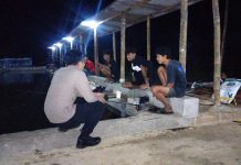 Bhabinkamtibmas Polsek montong, Sambangi Pemancing Sampaikan Pesan Kamtibmas