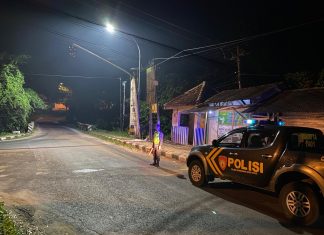 Patroli Menjelang Subuh Polsek Kenduruan Antisipasi Balap Liar dan Gangguan Kamtibmas