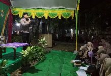 Anggota Bhabinkamtimas Polsek Senori Polres Tuban Polda Jatim Menghadiri Tahlil Kubro Dan Pengajian Umum Di Desa Sendang Kecamatan Senori