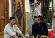 Pererat Silaturahmi, Kapolsek Kenduruan Polresta Tuban Sambangi Pengasuh Ponpes Al Muhibbin 2