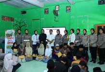 Sambut Hari Jadi ke – 78, Polwan Polres Ngawi Edukasi Santri Cegah Kenakalan Remaja
